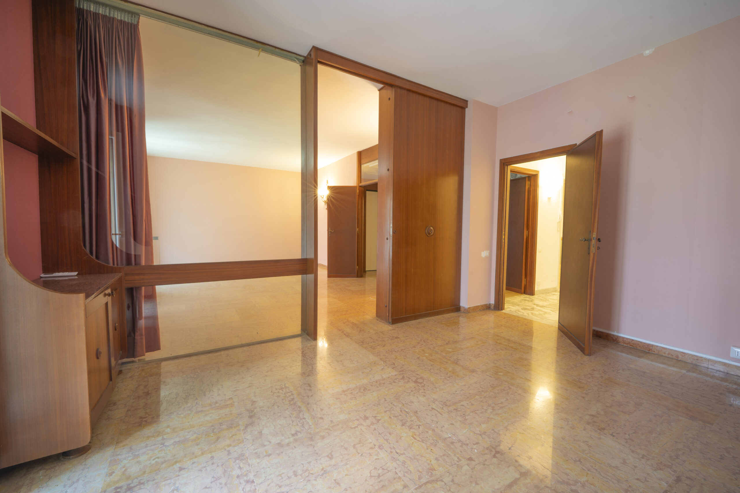 Zona Mazzini ampio appartamento con garage