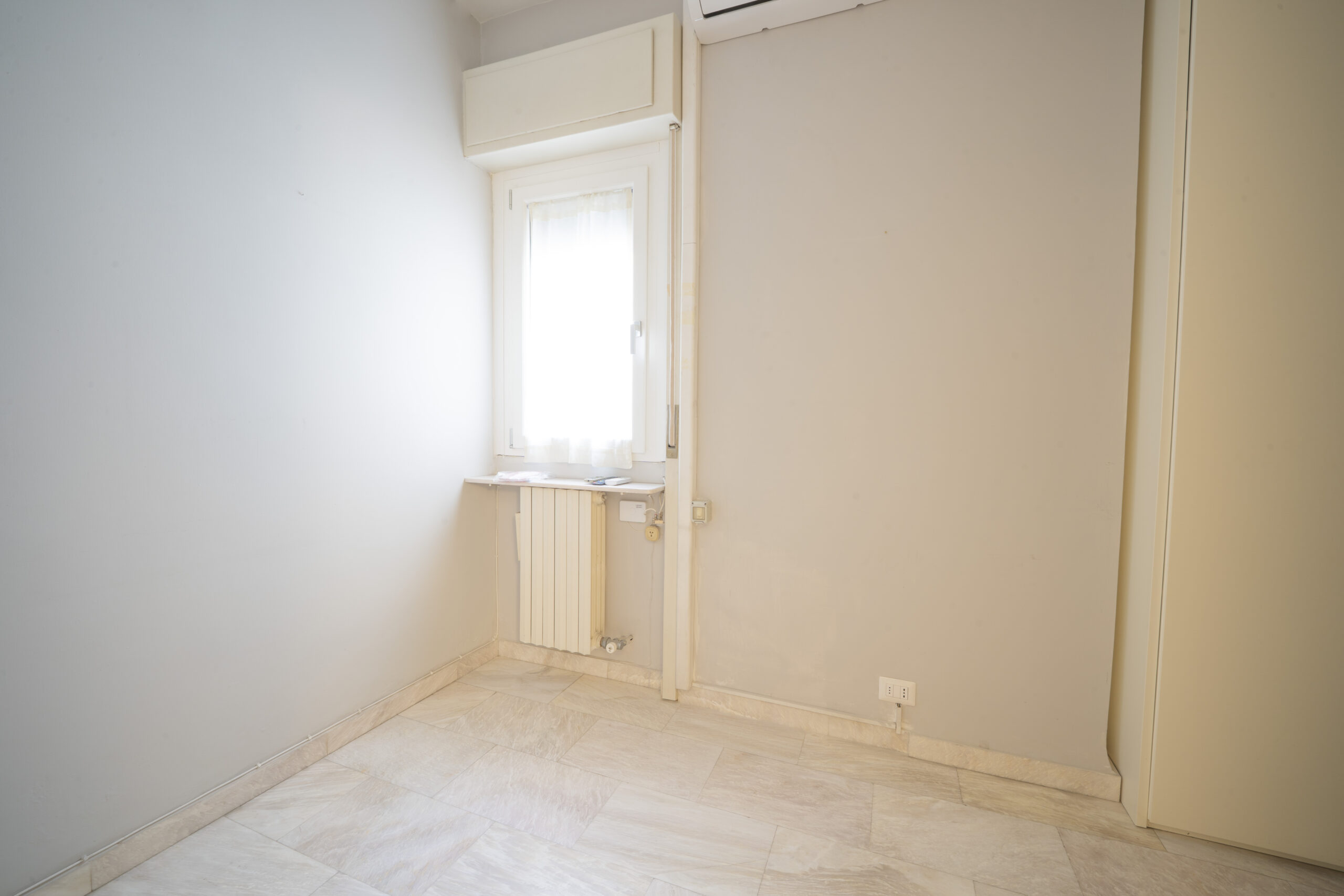 Zona Mazzini ampio appartamento con garage