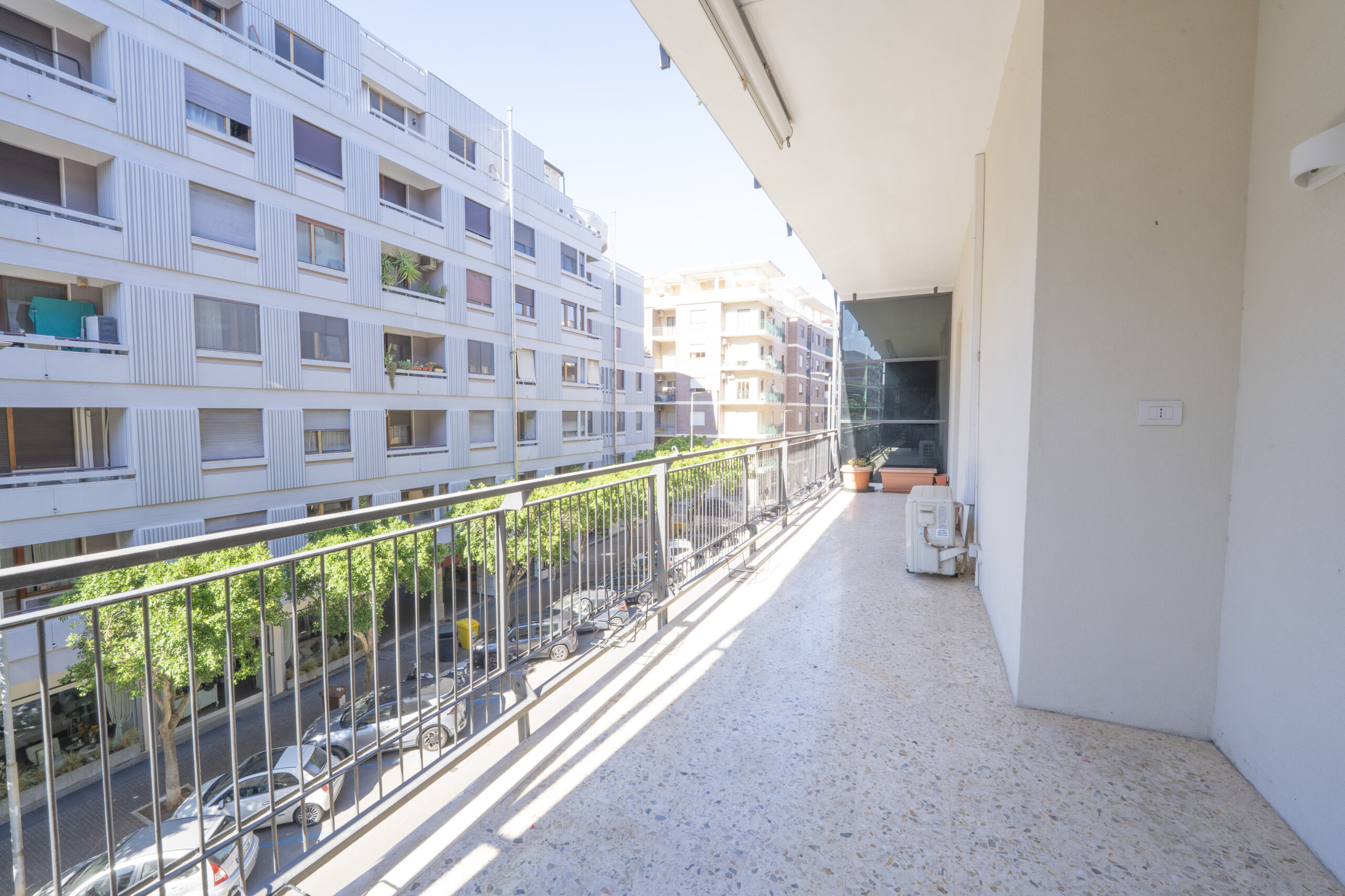 Zona Mazzini ampio appartamento con garage