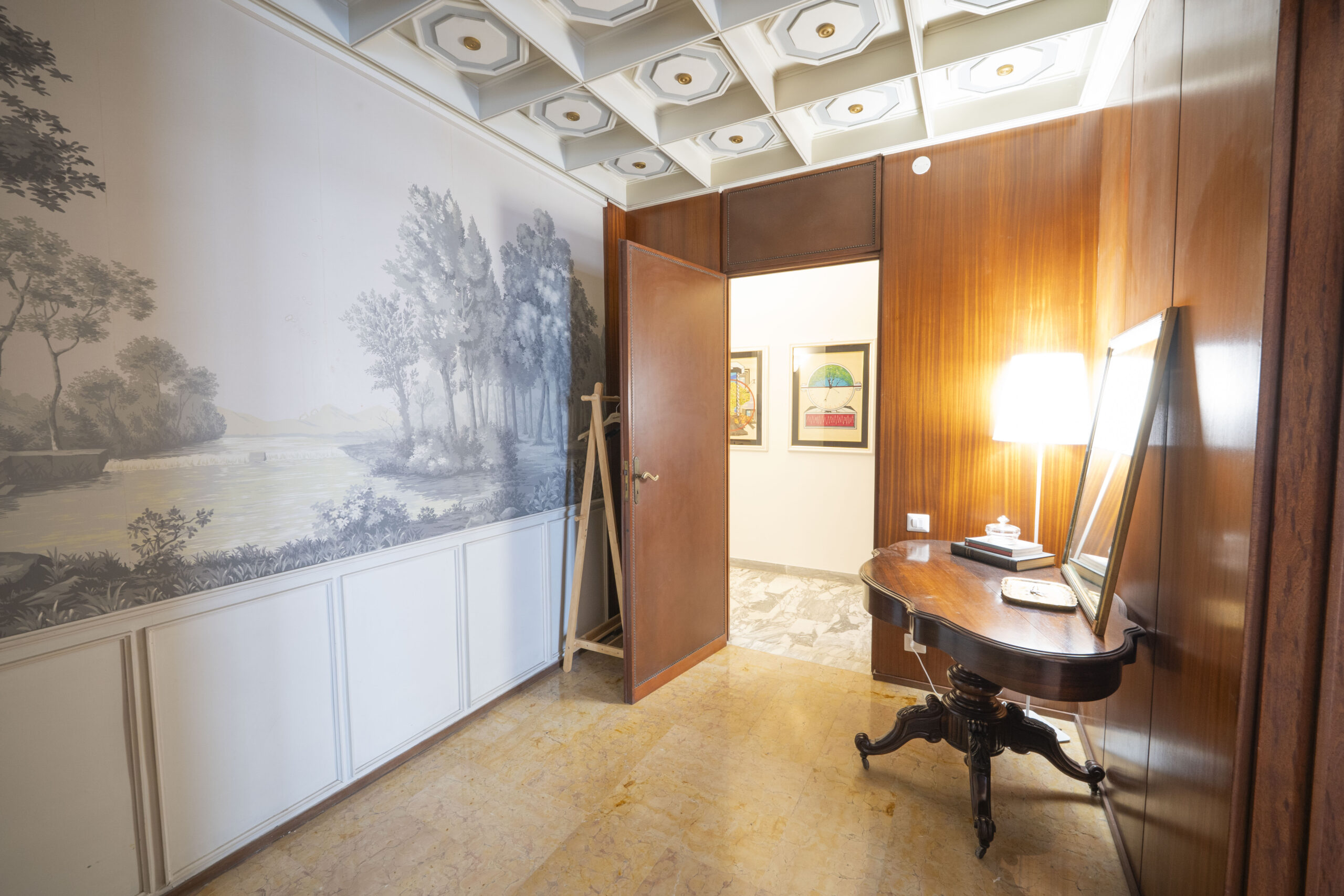 Zona Mazzini Spazioso Appartamento con ampio Balcone e Garage   In Mazzini Area Spacious Apartment  with large Balcony and Garage