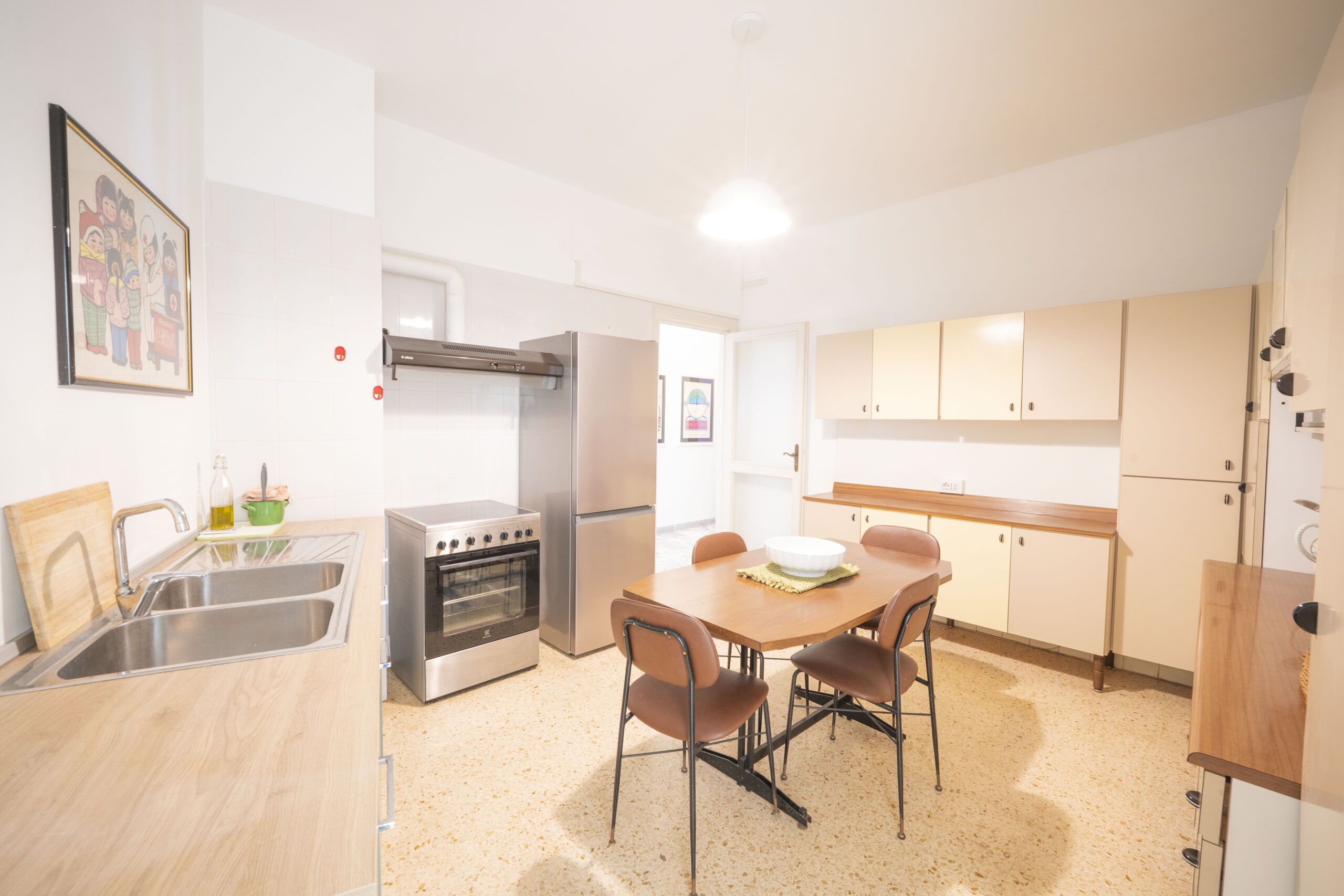 Zona Mazzini Spazioso Appartamento con ampio Balcone e Garage   In Mazzini Area Spacious Apartment  with large Balcony and Garage