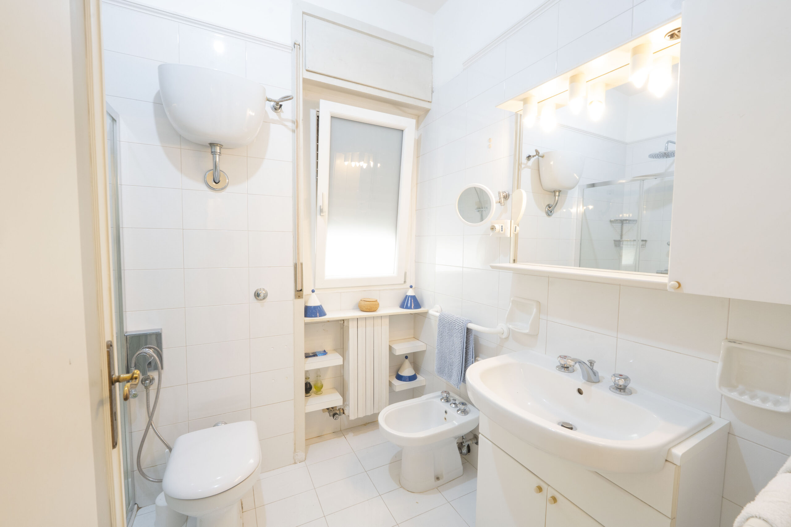 Zona Mazzini Spazioso Appartamento con ampio Balcone e Garage   In Mazzini Area Spacious Apartment  with large Balcony and Garage