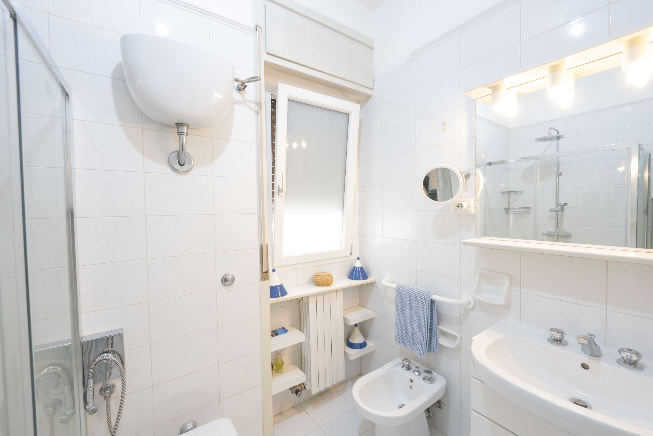 Zona Mazzini Spazioso Appartamento con ampio Balcone e Garage   In Mazzini Area Spacious Apartment  with large Balcony and Garage