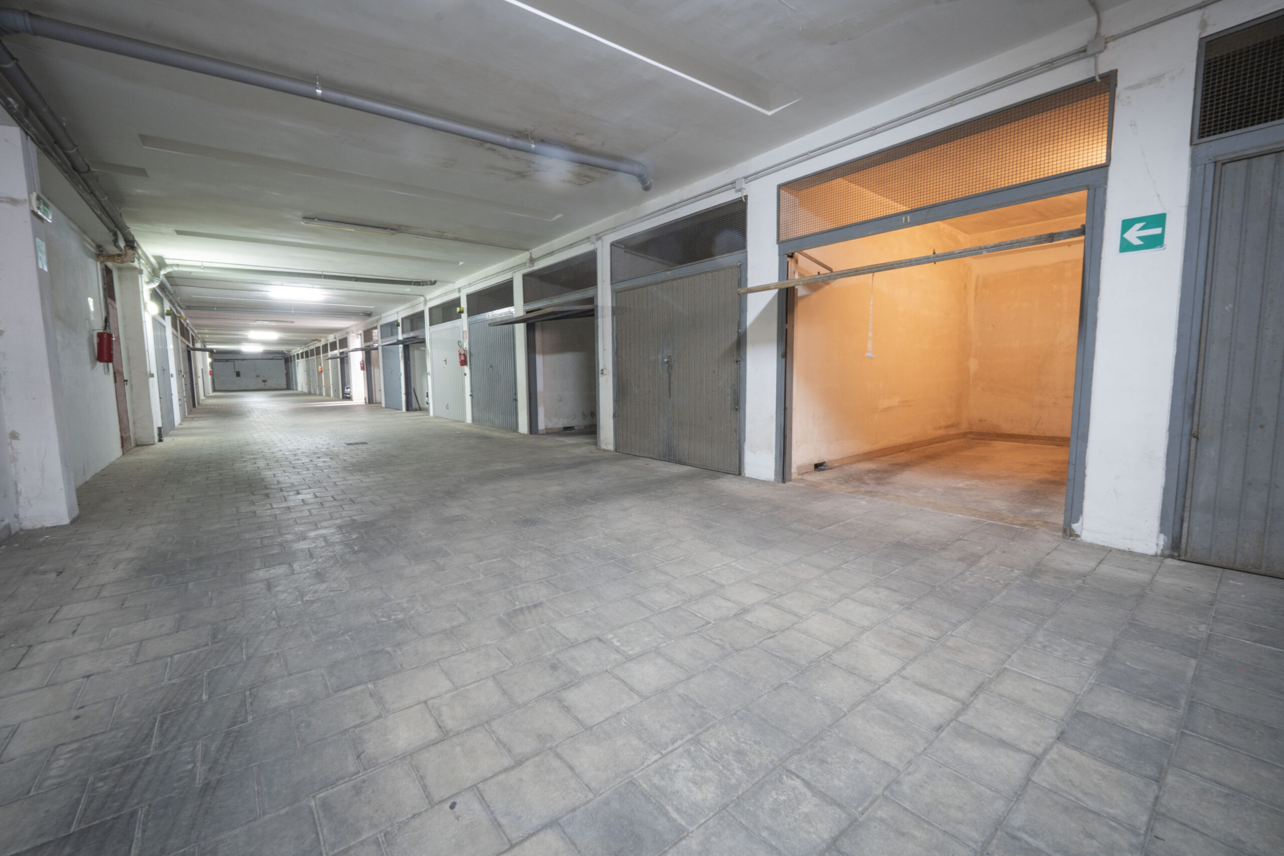 Zona Mazzini Spazioso Appartamento con ampio Balcone e Garage   In Mazzini Area Spacious Apartment  with large Balcony and Garage