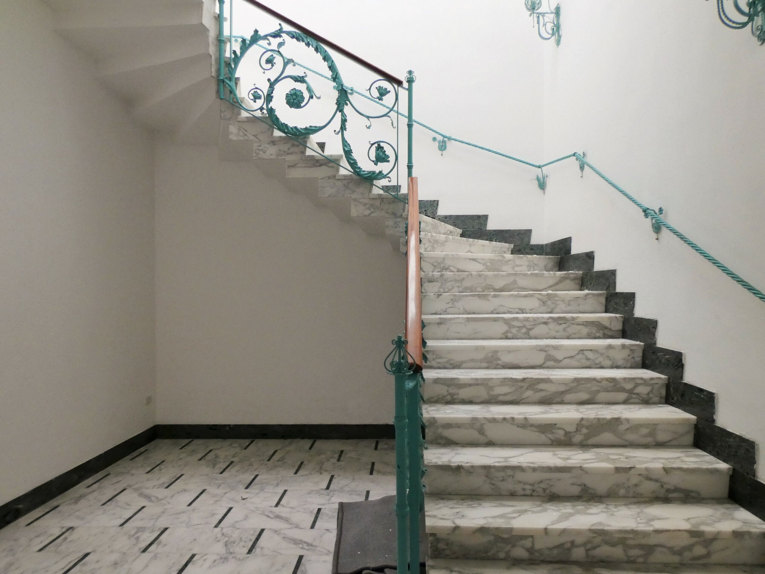 Galatina centro storico elegante dimora di fine ‘800     Elegant late-19th-century home, Galatina historic center