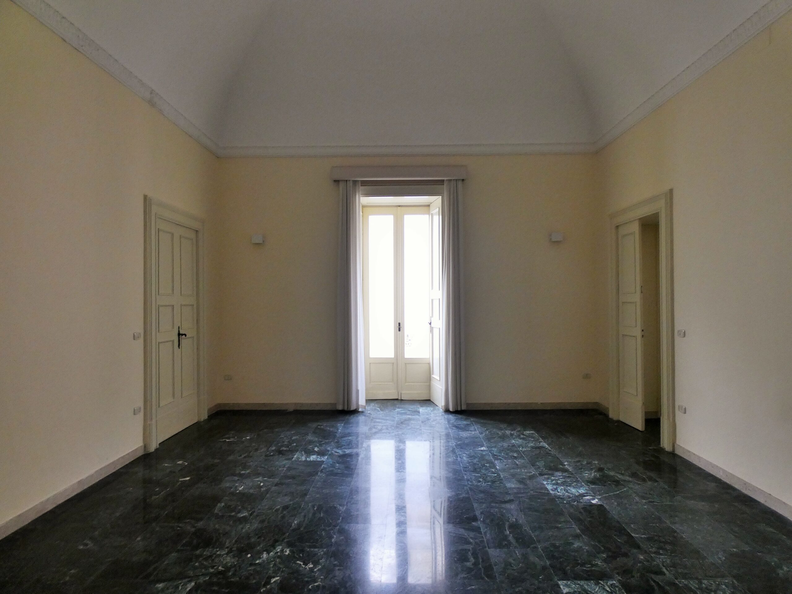 Galatina centro storico elegante dimora di fine ‘800     Elegant late-19th-century home, Galatina historic center