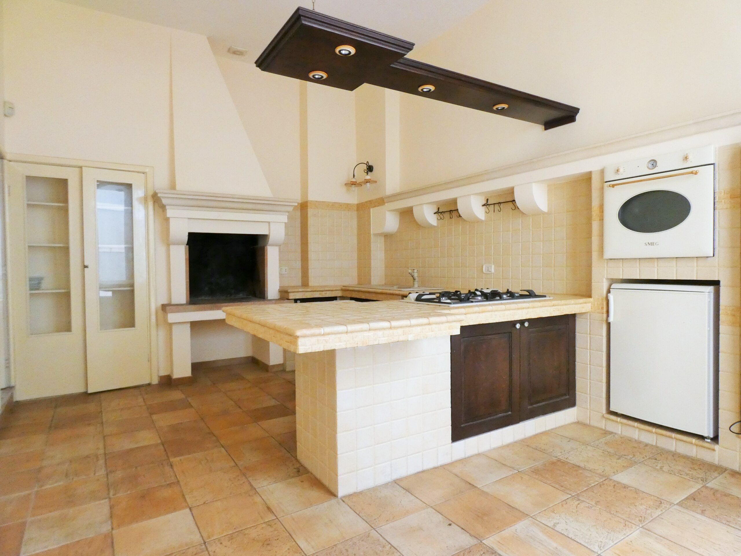 Galatina centro storico elegante dimora di fine ‘800     Elegant late-19th-century home, Galatina historic center