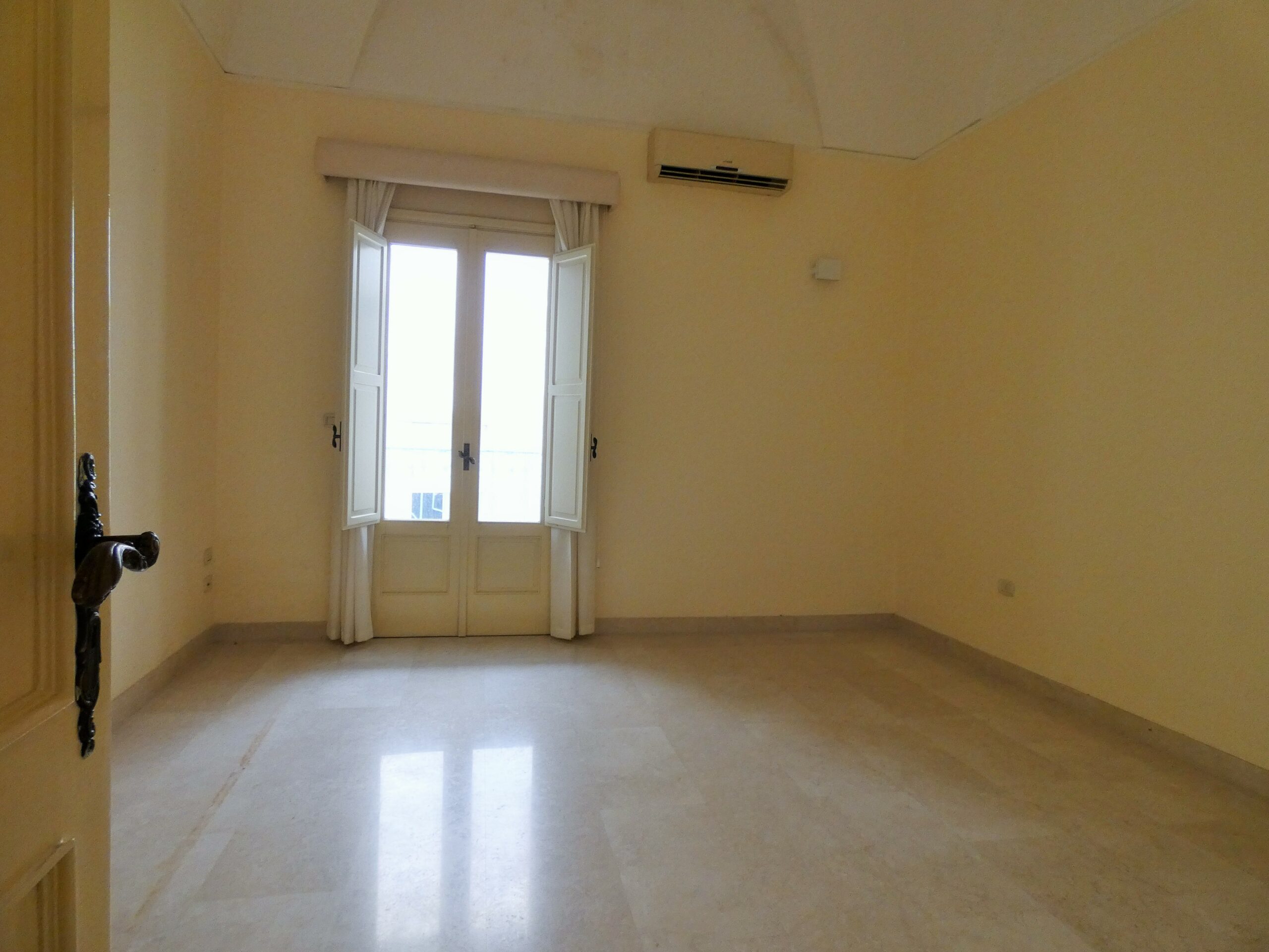 Galatina centro storico elegante dimora di fine ‘800     Elegant late-19th-century home, Galatina historic center