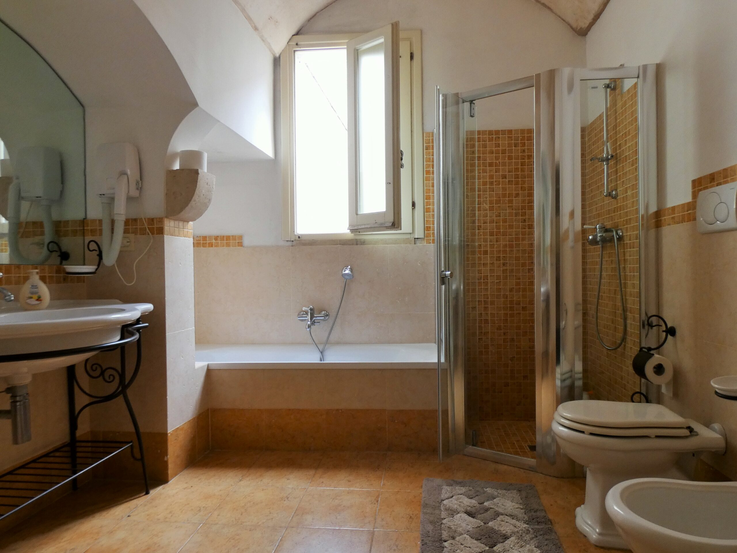 Galatina centro storico elegante dimora di fine ‘800     Elegant late-19th-century home, Galatina historic center