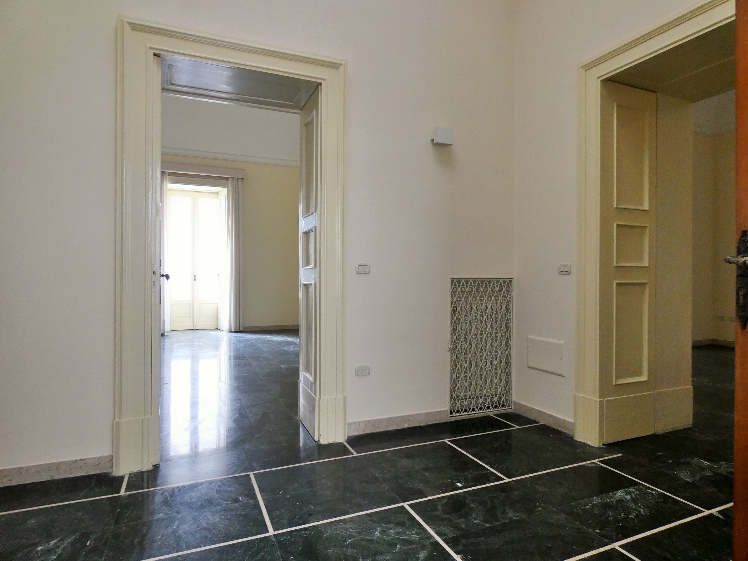 Galatina centro storico elegante dimora di fine ‘800     Elegant late-19th-century home, Galatina historic center