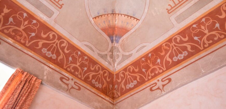 Affascinante Residenza Nobiliare d’Epoca con Giardino e Piscina a Ortelle, a 3 km dal Mare  Charming Historic Noble Residence with Garden and Pool in Ortelle, 3 km from the Sea”