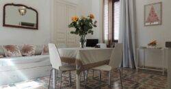 Affascinante Residenza Nobiliare d’Epoca con Giardino e Piscina a Ortelle, a 3 km dal Mare  Charming Historic Noble Residence with Garden and Pool in Ortelle, 3 km from the Sea”