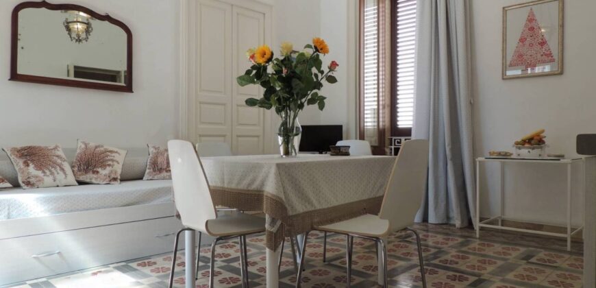 Affascinante Residenza Nobiliare d’Epoca con Giardino e Piscina a Ortelle, a 3 km dal Mare  Charming Historic Noble Residence with Garden and Pool in Ortelle, 3 km from the Sea”