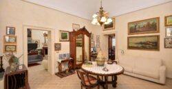 Affascinante Residenza Nobiliare d’Epoca con Giardino e Piscina a Ortelle, a 3 km dal Mare  Charming Historic Noble Residence with Garden and Pool in Ortelle, 3 km from the Sea”