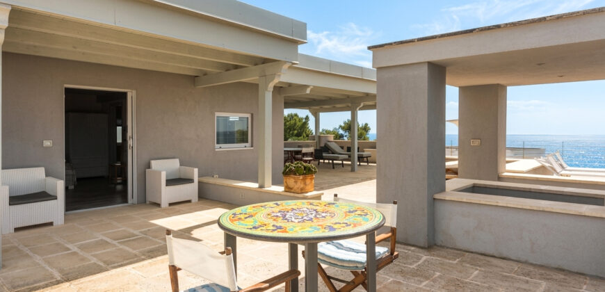 Pozzo Pasulo Villa Poseidon con piscina Vista mare nel cuore del Salento