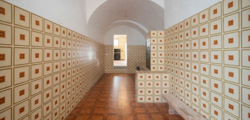 Lecce Centro storico in Palazzo storico del ‘700 Appartamento con Giardino e Terrazzo al livello e area solare di pertinenza