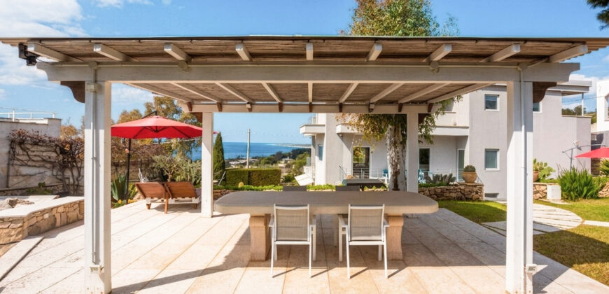 Pozzo Pasulo Villa Poseidon con piscina Vista mare nel cuore del Salento