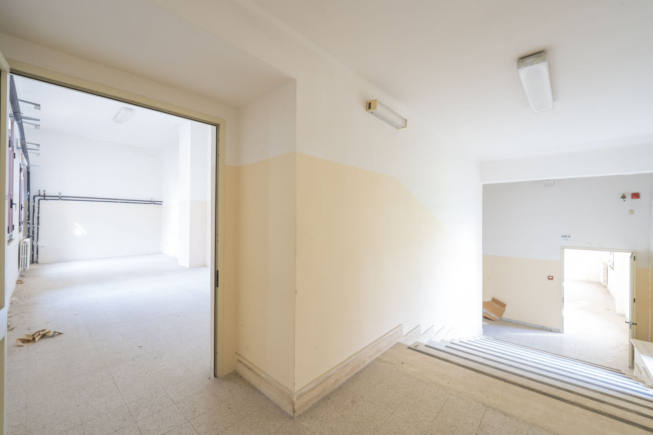 Lecce in edificio d’epoca grande piano primo di rappresentanza con ampia disponibilità di posti auto