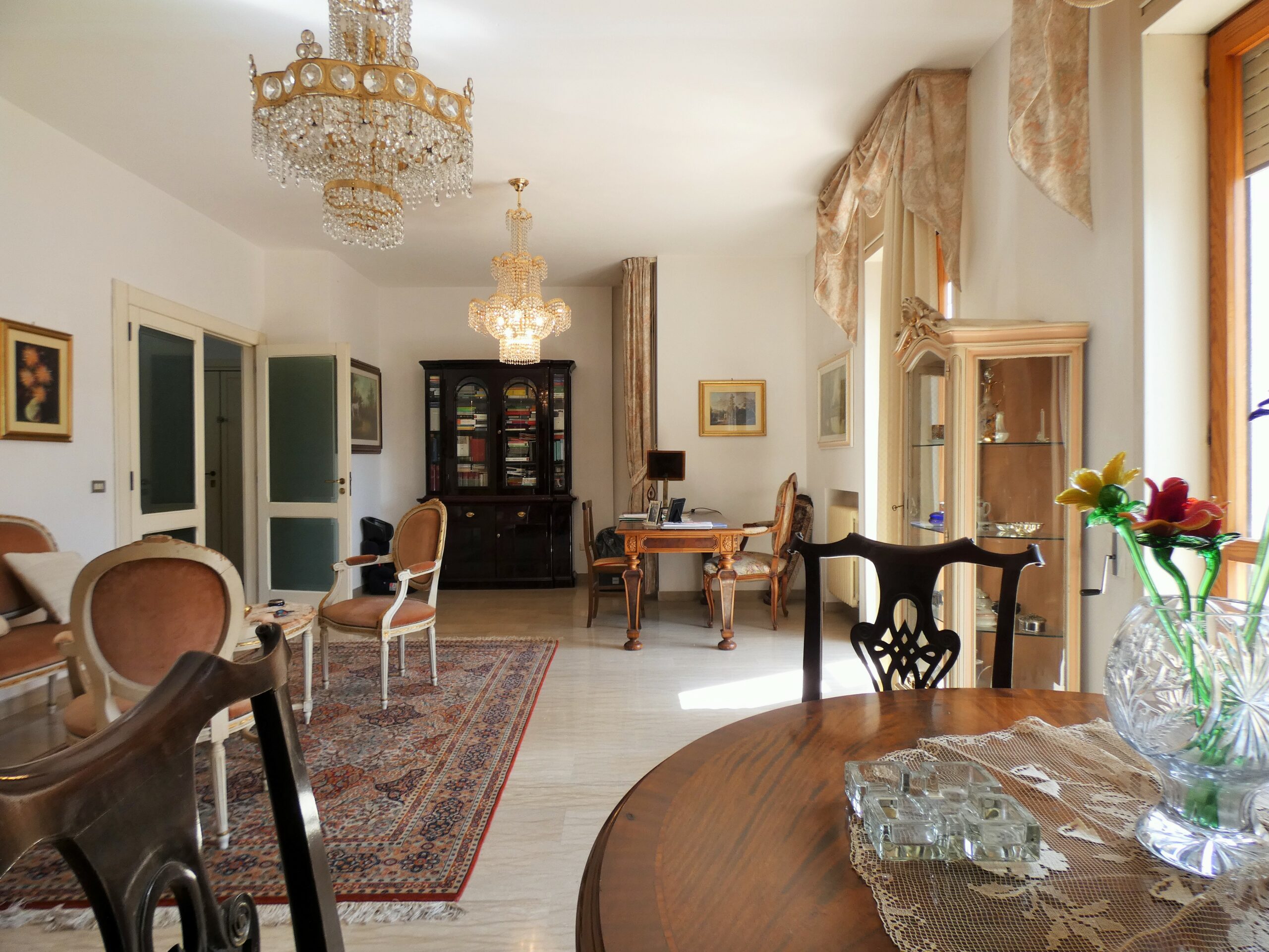 Salesiani appartamento luminosissimo ampia metratura