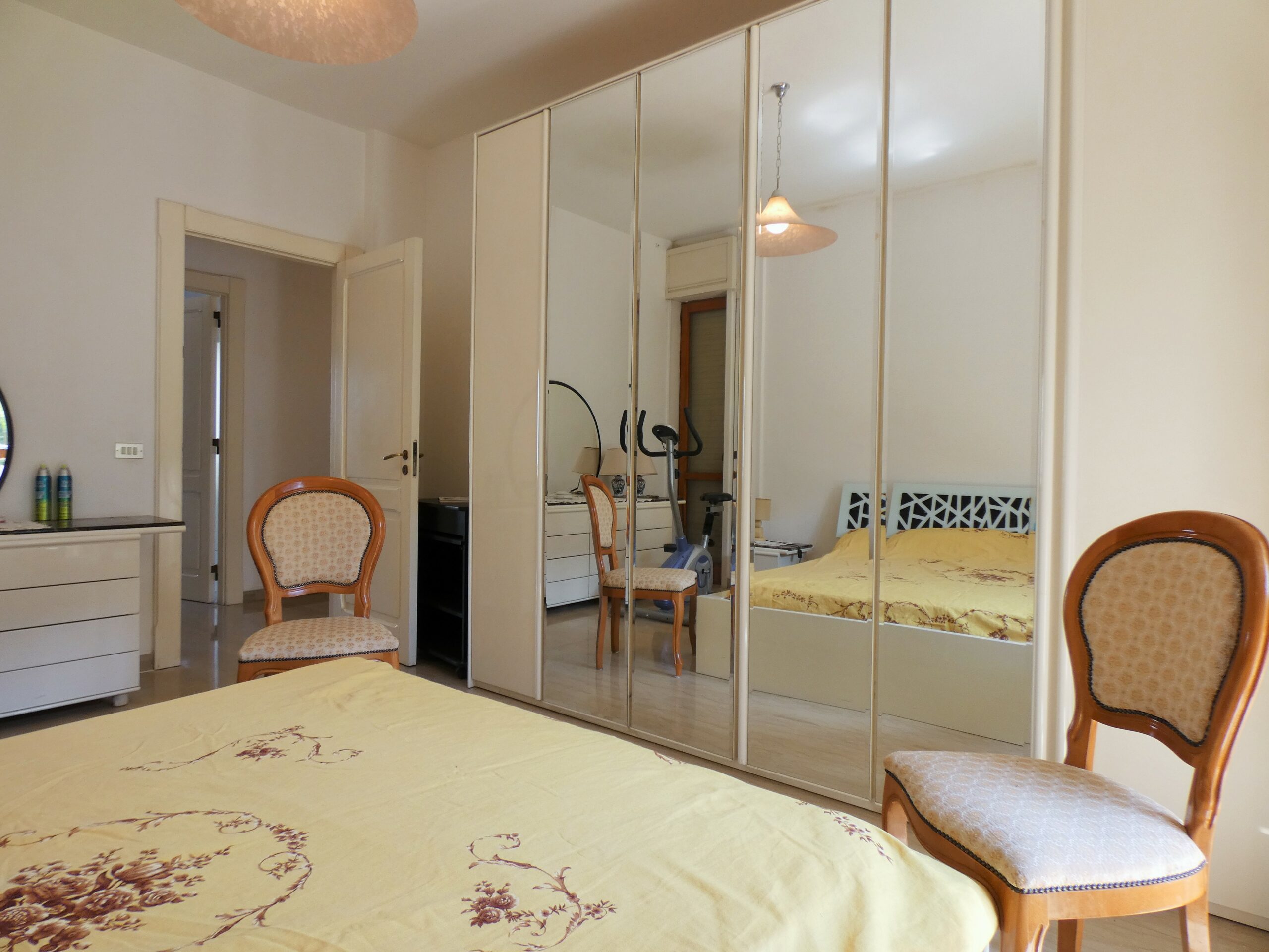 Salesiani appartamento luminosissimo ampia metratura