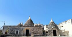 Prestigioso Complesso di Trulli e Lamie a Ceglie Messapica