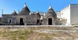 Prestigioso Complesso di Trulli e Lamie a Ceglie Messapica