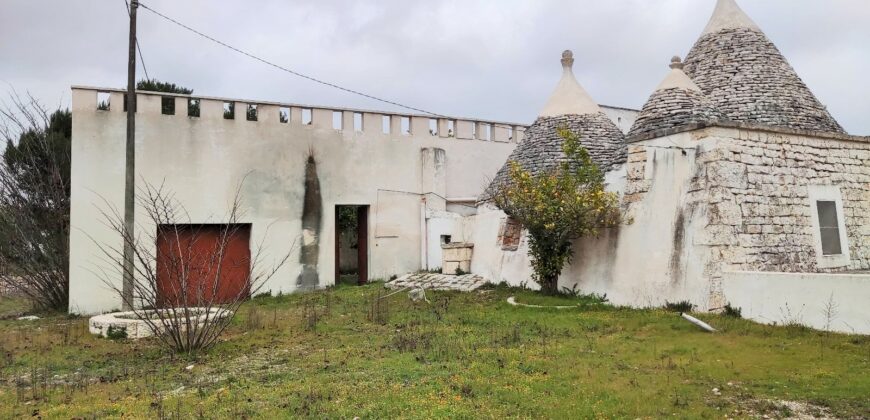Prestigioso Complesso di Trulli e Lamie a Ceglie Messapica