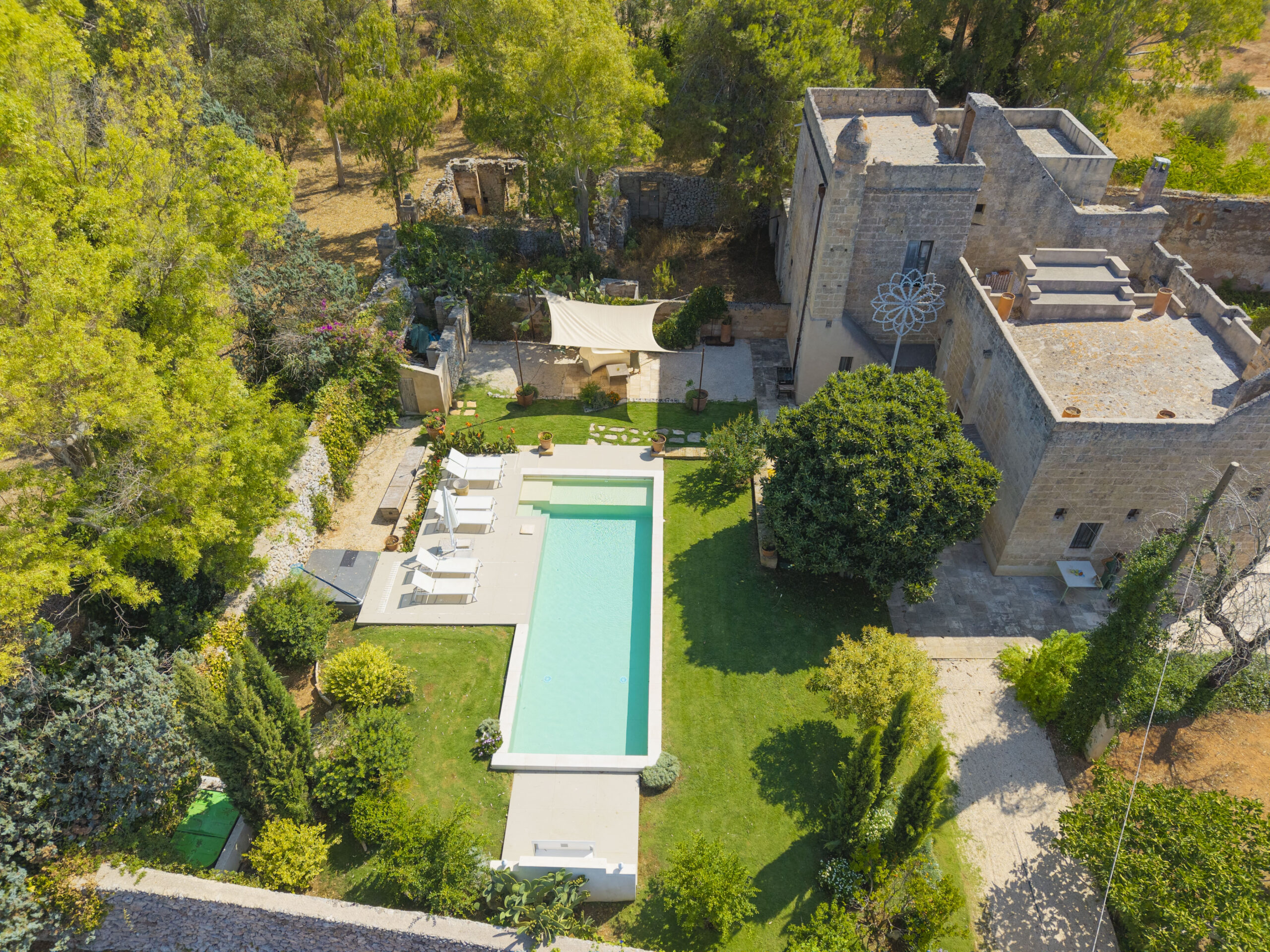 Bio Masseria del XVII secolo con piscina nel cuore del Salento