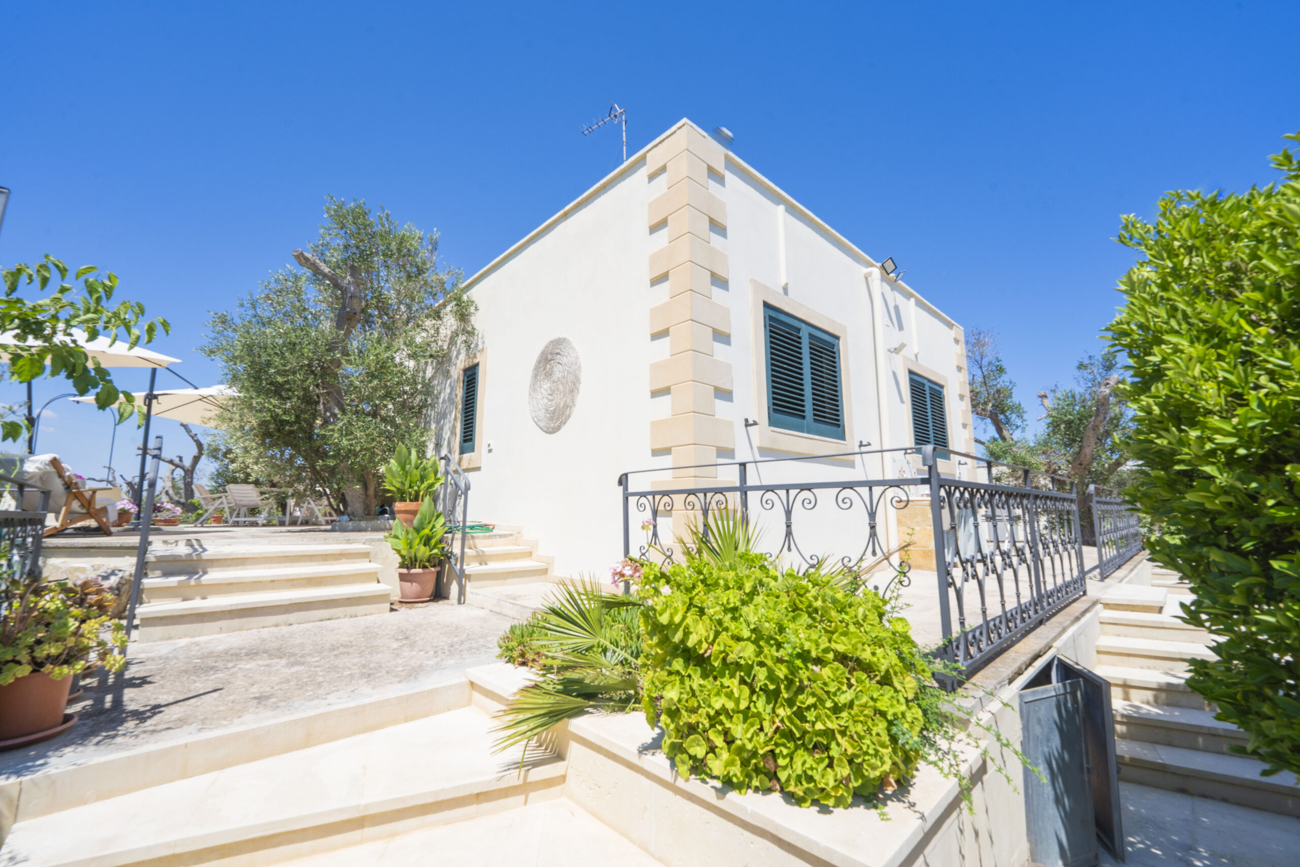 Villetta con ampio giardino a soli 1,3 km dal mare di San Foca