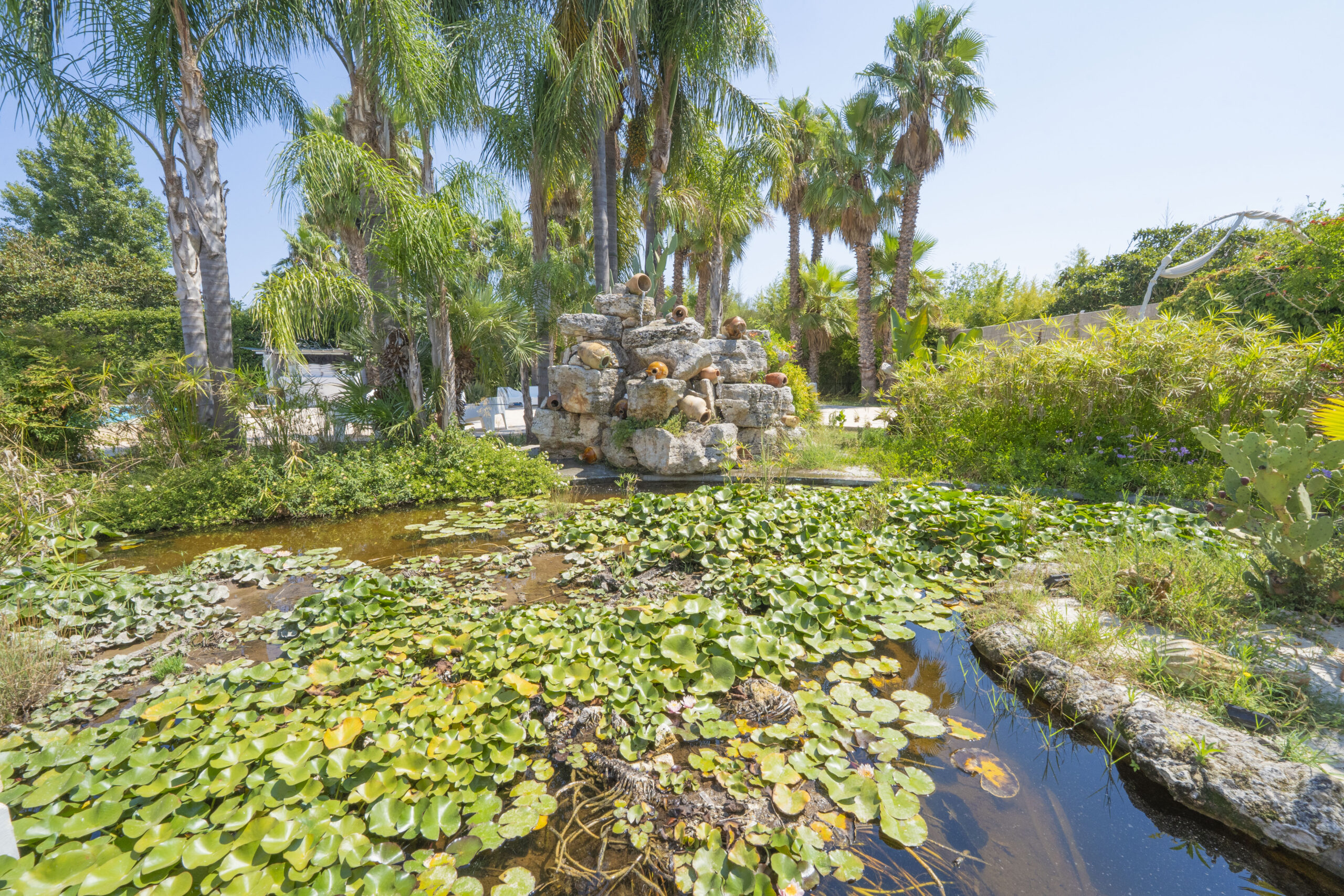 Elegante villa con piscina immersa nel verde a pochi minuti da Lecce