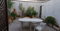 San Cesario Di Lecce Stabile con giardino e terrazzo composto da due appartamenti di ampia metratura